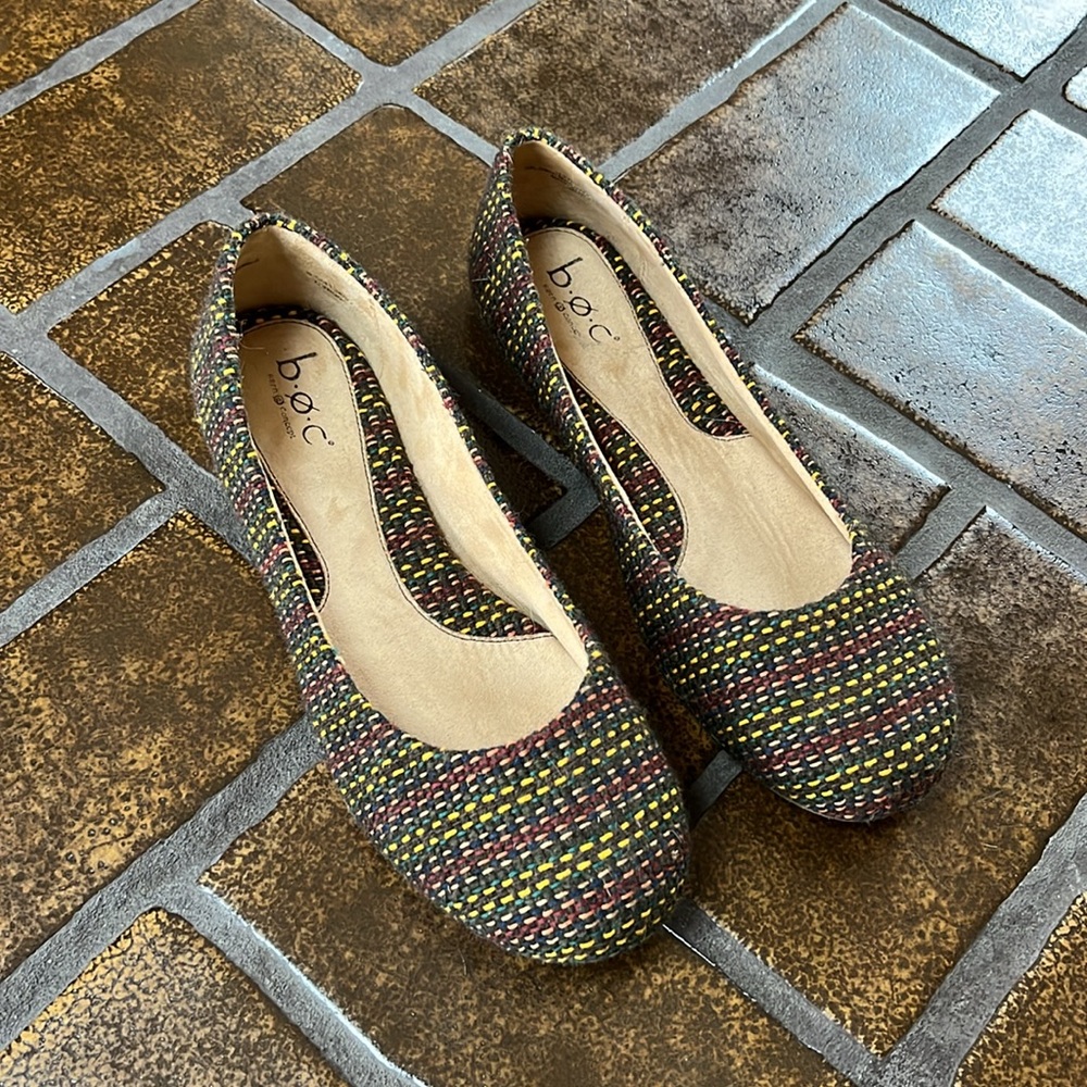 b.o.c Multicolor Woven Round Toe Flats